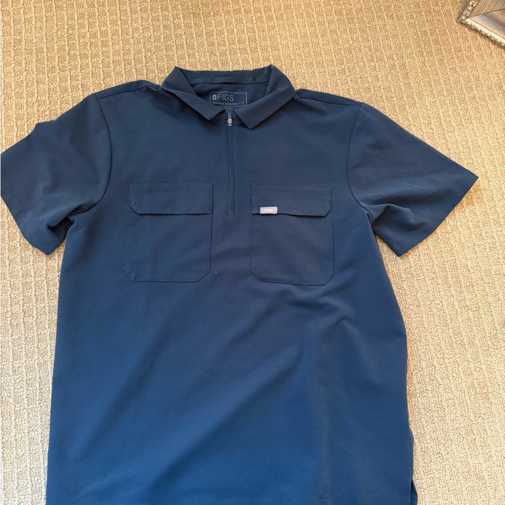 Figs Men's Navy scrub Shirt